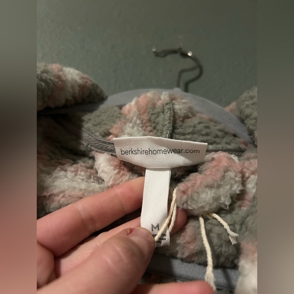 Berkshire Homewear Bathrobe NWT - Picture 4 of 4